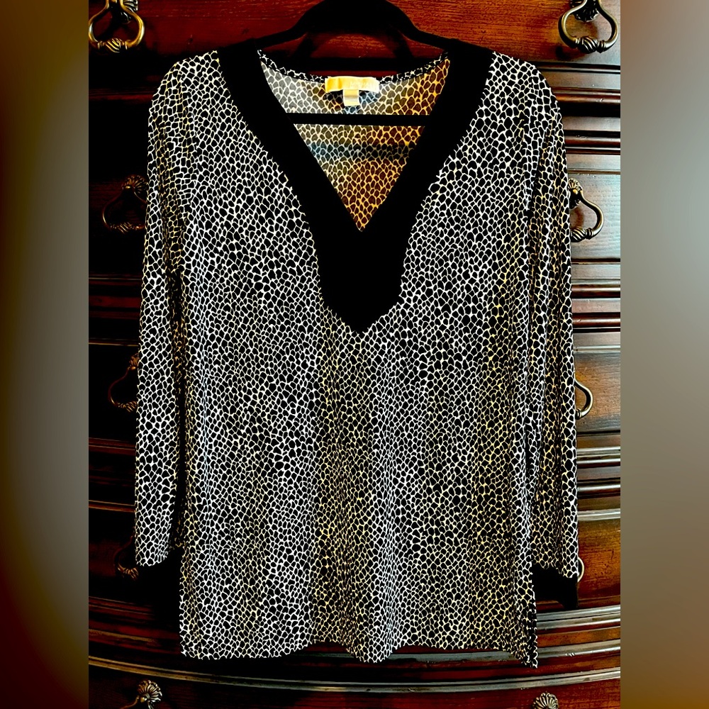 Michael Kors Black and White Blouse with V-Neck